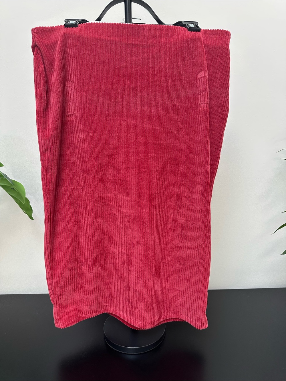Atmosphere Red Ribbed Skirt